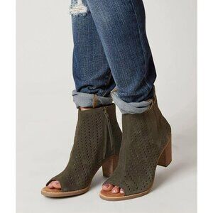 TOMS Majorca Ankle Boot Women's 7.5 Perforated Olive Green Peep Toe Ankle Boots